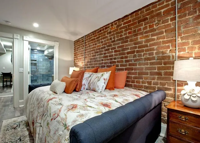 Restored Historic Home 5 Bedroom 4 And A Half Bath