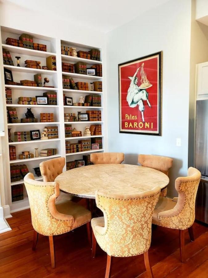 Сasa de vacaciones Restored Historic 5 Bedroom 4 And A Half Bath *